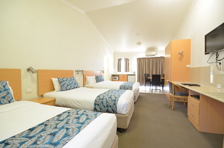 Family Room 2 at Boulevarde Motor Inn - Accommodation Wagga Wagga
